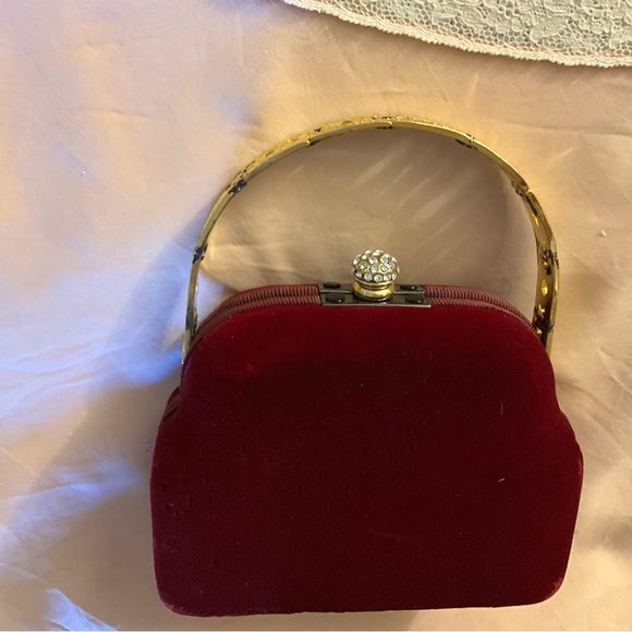 Stunning Red Velvet Evening Bag - Picture 2 of 5